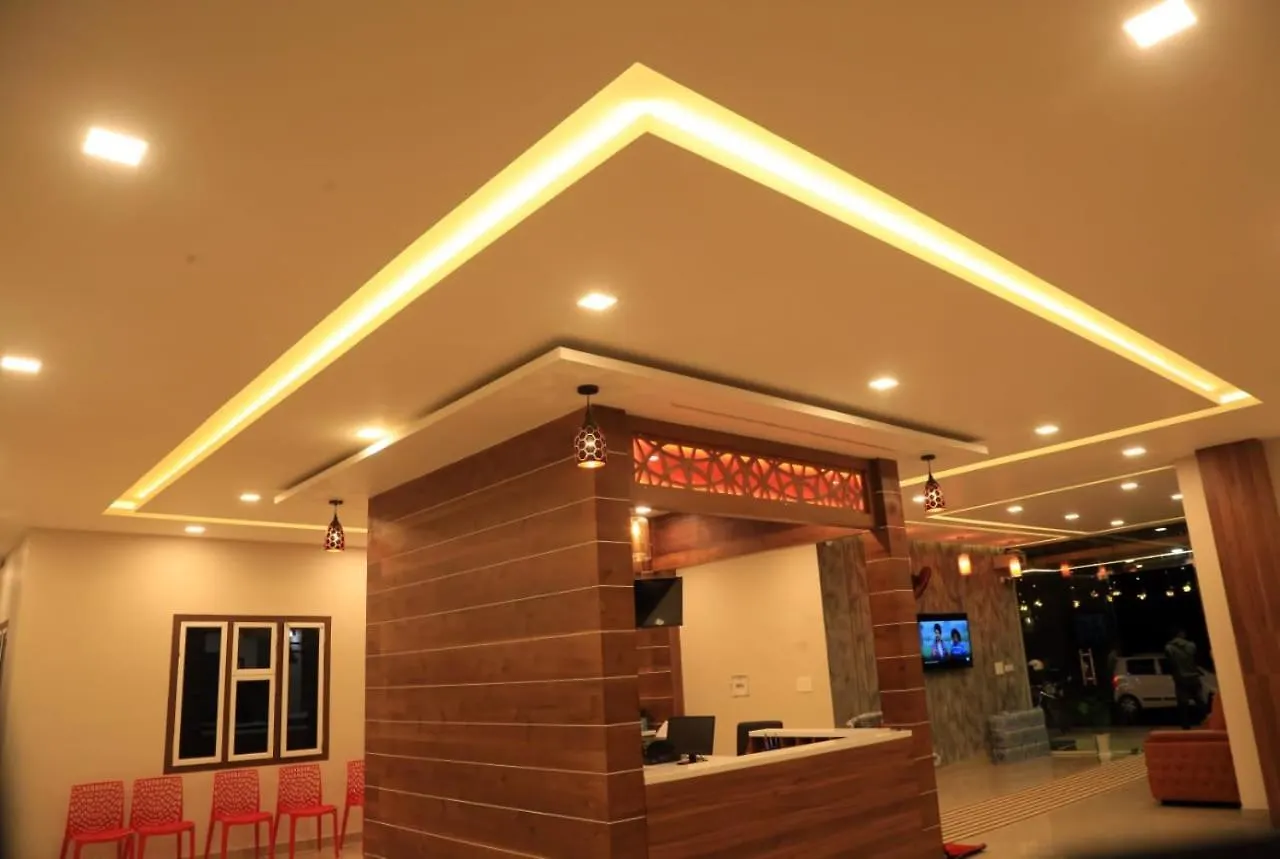V P Residency Ξενοδοχείο Padinjarathara Ινδία